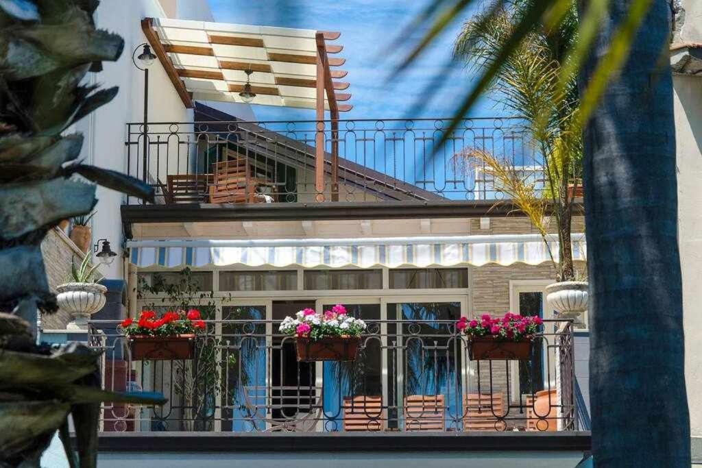 Casa Delle Zammare Fronte Mare Centro Storico Holiday home *