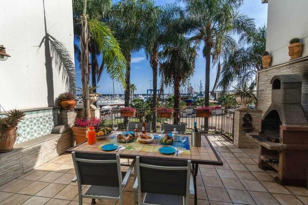 Casa Delle Zammare Fronte Mare Centro Storico Holiday home