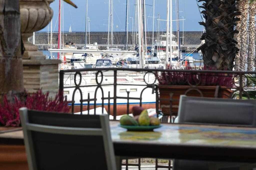Holiday home Casa Delle Zammare Fronte Mare Centro Storico