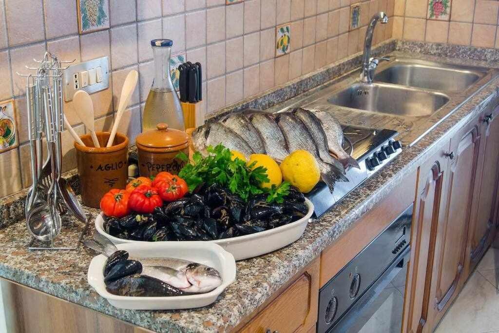 Casa Delle Zammare Fronte Mare Centro Storico Holiday home *