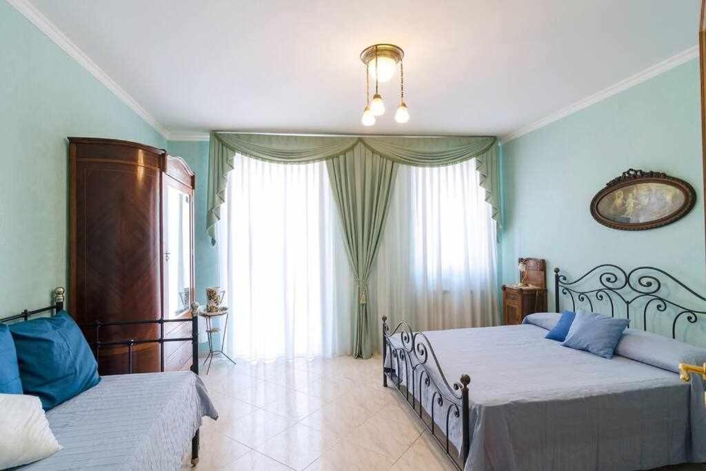 Casa Delle Zammare Fronte Mare Centro Storico Holiday home *