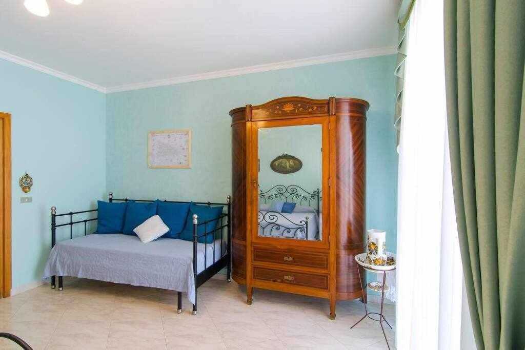 Holiday home Casa Delle Zammare Fronte Mare Centro Storico Riposto